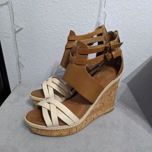 DV Wedges